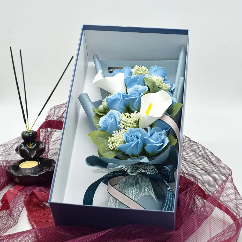 Aranjament floral elegant, flori de sapun, D4061, Blue