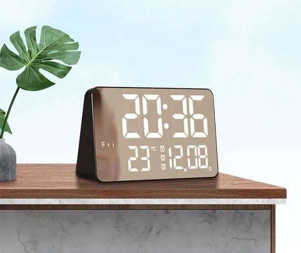Ceas Digital de Masă cu Ecran Oglindă – LED Alb, Alarma, Calendar, Temperatura și Funcție Snooze pentru Birou sau Dormitor