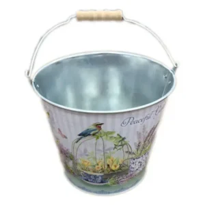 Galetusa decorativa din metal cu maner din lemn D2610, 19x13x15 cm