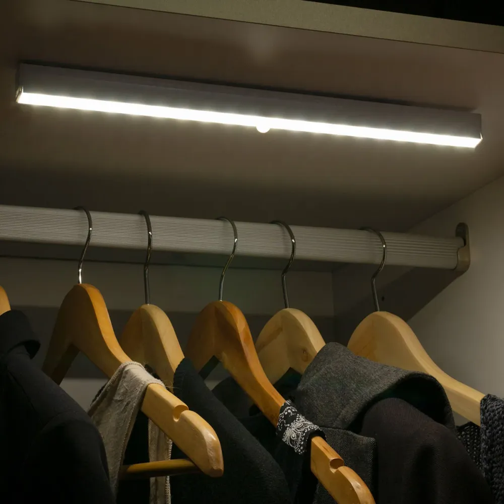Lumină LED cu senzor de mișcare KSIX Grace