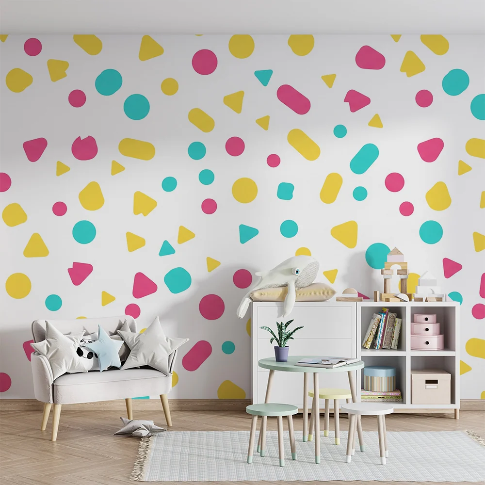 Papel de parede crianç | Desenhos geométricos tricolores em fundo branco