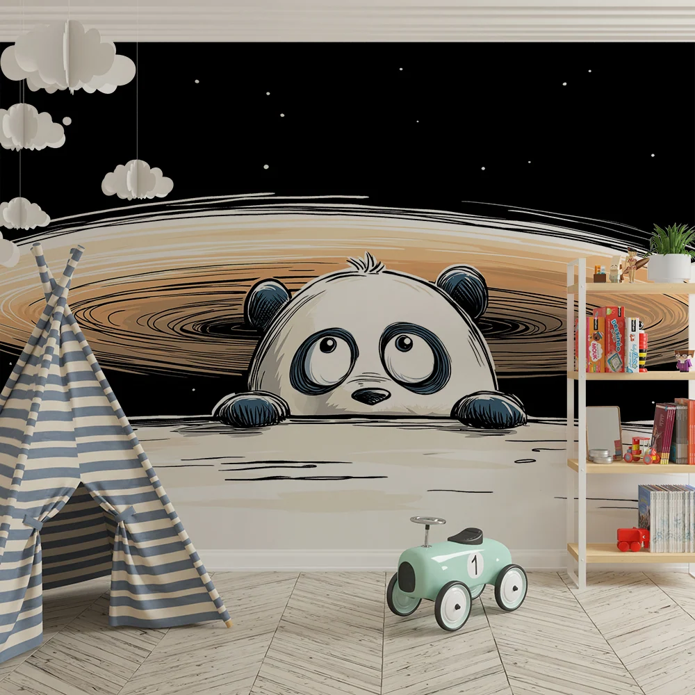 Papel de parede crianç | Panda curioso no espaço com Saturno ao fundo