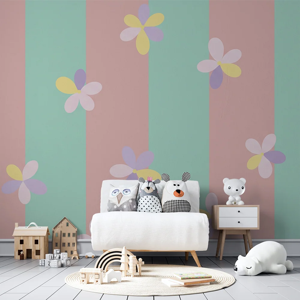 Tapet pentru camera copilului | Flori pastelate pe fundal cu dungi delicate