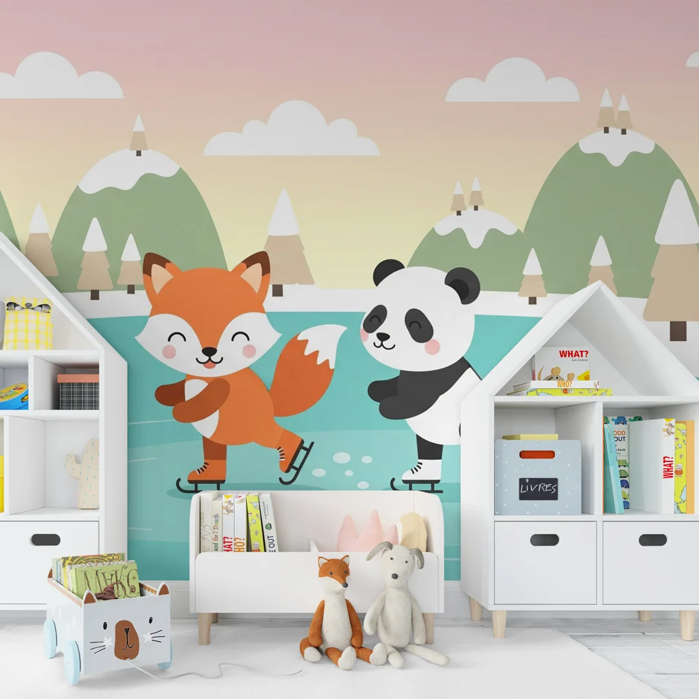 Tapet pentru camera copilului | Vulpe și panda patinând pe gheață