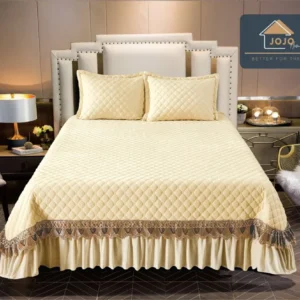 Cuvertura 3 Piese de Lux, din Catifea Matlasata cu Broderie Aurie, Crem