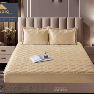 Husa matlasata tip topper din catifea, 140x200cm+2 fete de perna 50x70cm, Bej