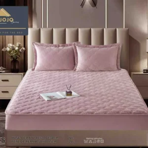 Husa matlasata tip topper din catifea, 140x200cm+2 fete de perna 50x70cm, Roz