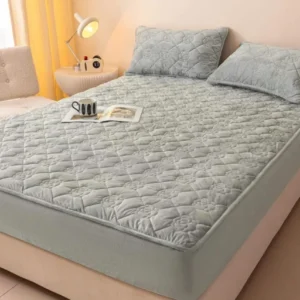 Husa matlasata tip topper din catifea cu 2 fete de perna 50x70cm, 140x200cm, Gri Deschis-Y7954
