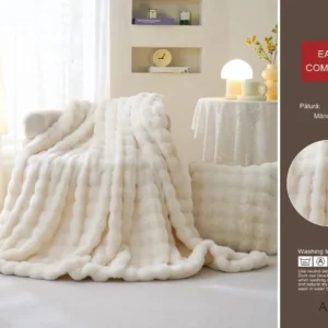 Patura Cocolino Pufoasa, cu Fermoar, din Blanita Artificiala de Iepure, 200x230cm, Crem-D9165