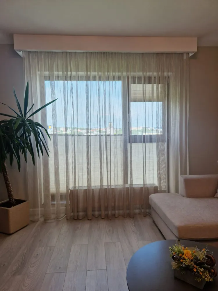 Perdea File 195/104, tip plasă, cu față dublă, ivoire bej pe față și bej închis pe spate