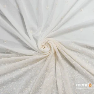 Perdea Splash 1906, albă, textură ca de , cu broderie model floral bej