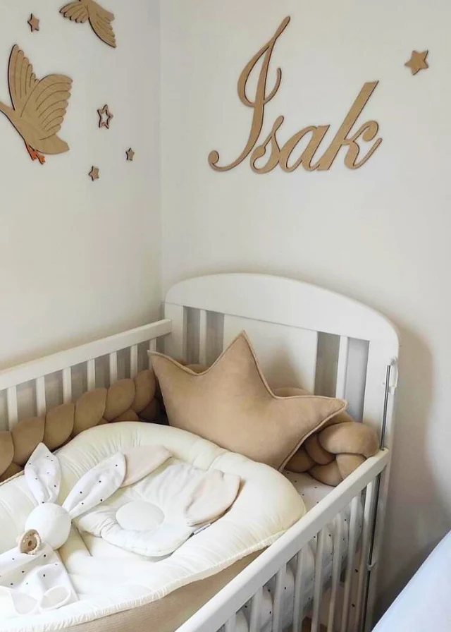 Perna Bebelusi Decorativa Coroana Bej Deschis Unisex 52x39 cm Dada&Rocco
