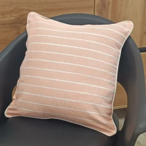 Set 2 fețe de pernă decorativă Heine roz cu alb model grafic 43x43 cm